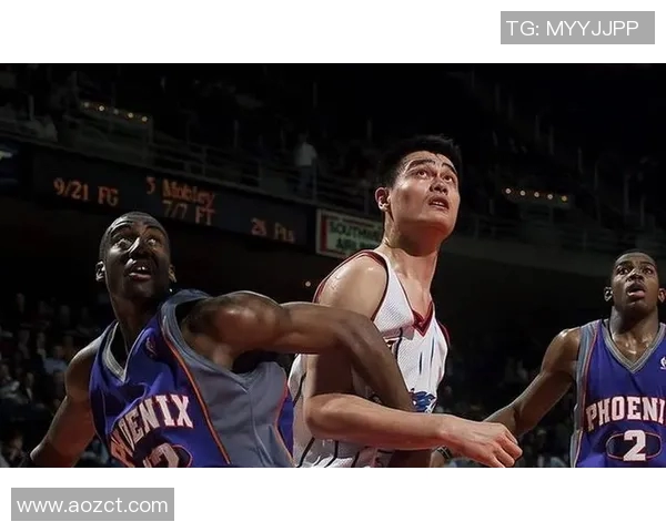 姚明领衔火箭队对决太阳队的精彩比赛回顾与分析